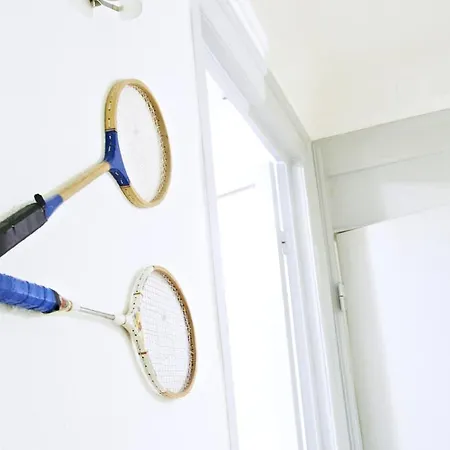 Downtown Doll'S House