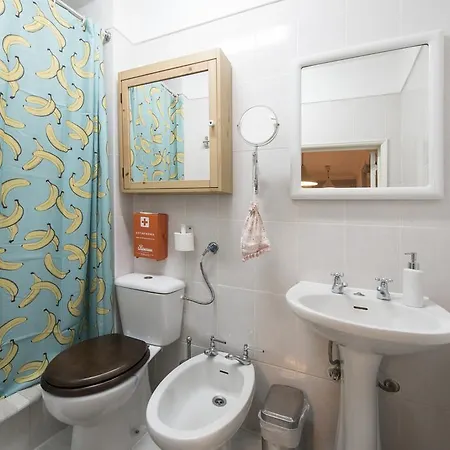 Downtown Doll'S House